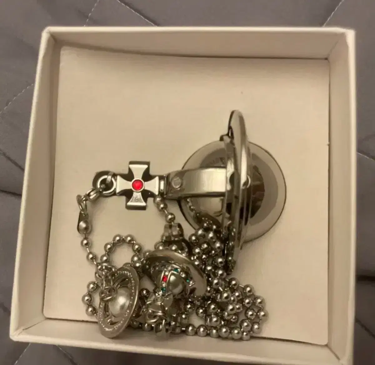 ヴィヴィアン・ウエストウッドライターオーブナナナナシンネックレス